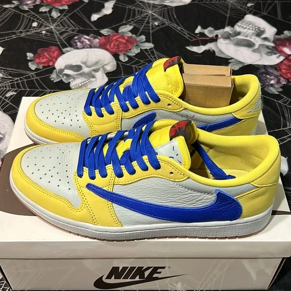 DS NIKE AIR JORDAN 1 LOW x TRAVIS SCOTT CANARY YELLOW SZ WOMENS 10 MENS 8.5 RARE